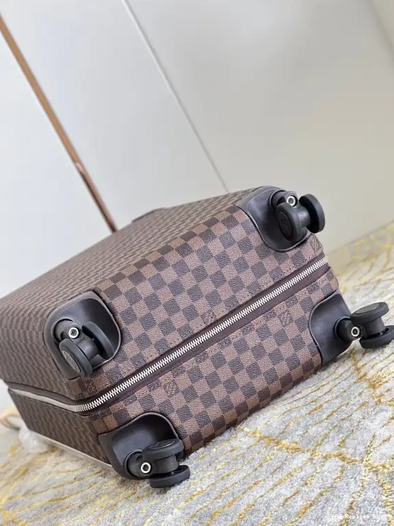 Aaa replica ru Louis HORIZON 55 Vuitton 0609